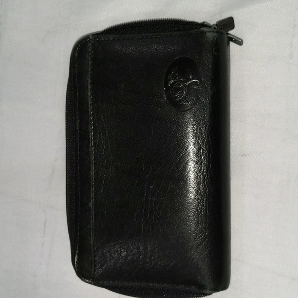 Buxton Handbags - Vintage Buxton Genuine Top Grain Cowhide Leather Wallet